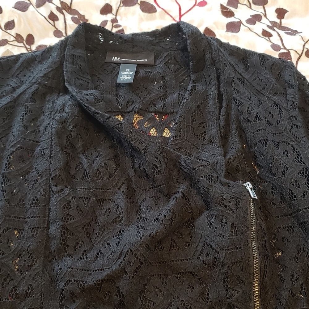 Lace Top - Picture 3 of 4